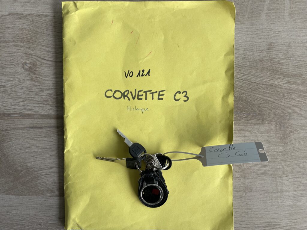 Double de clés et carnet d'entretien - Corvette C3
