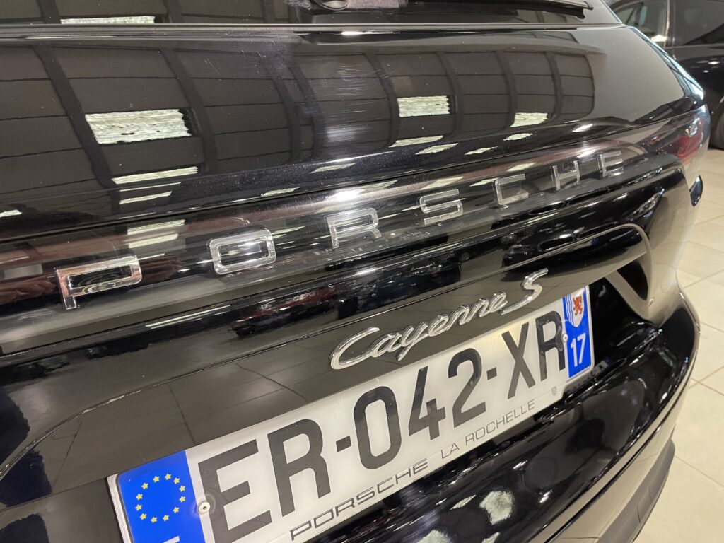 Écriture Porsche Cayenne S