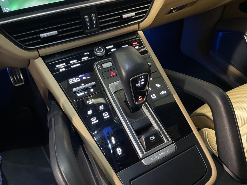 Console centrale - Porsche Cayenne S