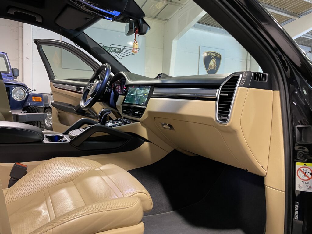 Tableau de bord - Porsche Cayenne S