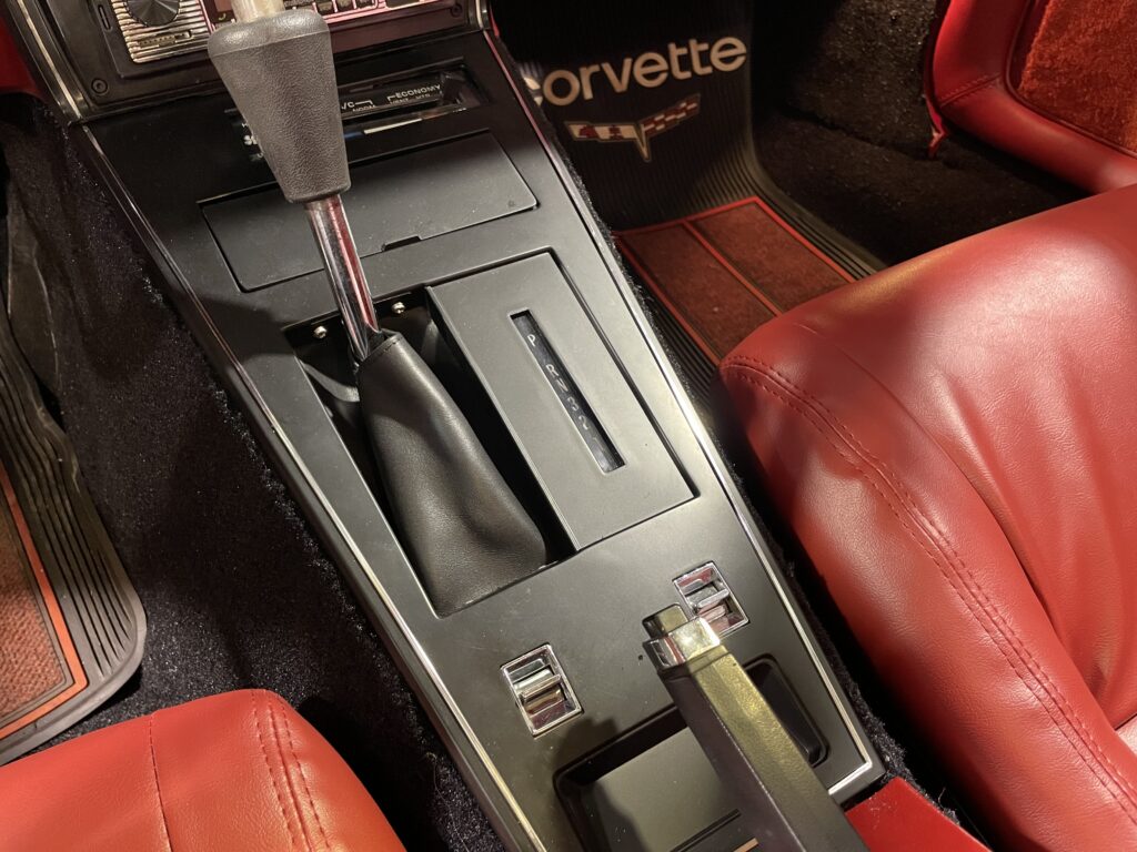 Console centrale - Corvette C3 Targa 1981