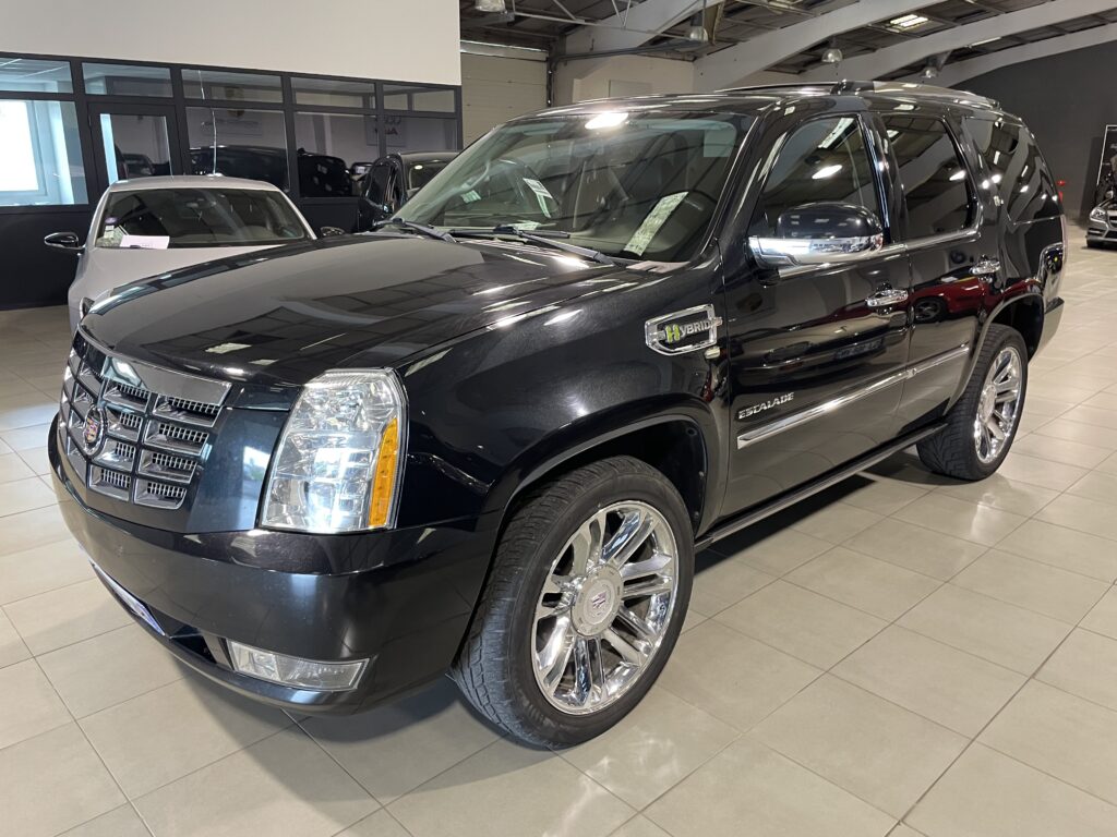 3/4 avant gauche - Cadillac Escalade Hybride