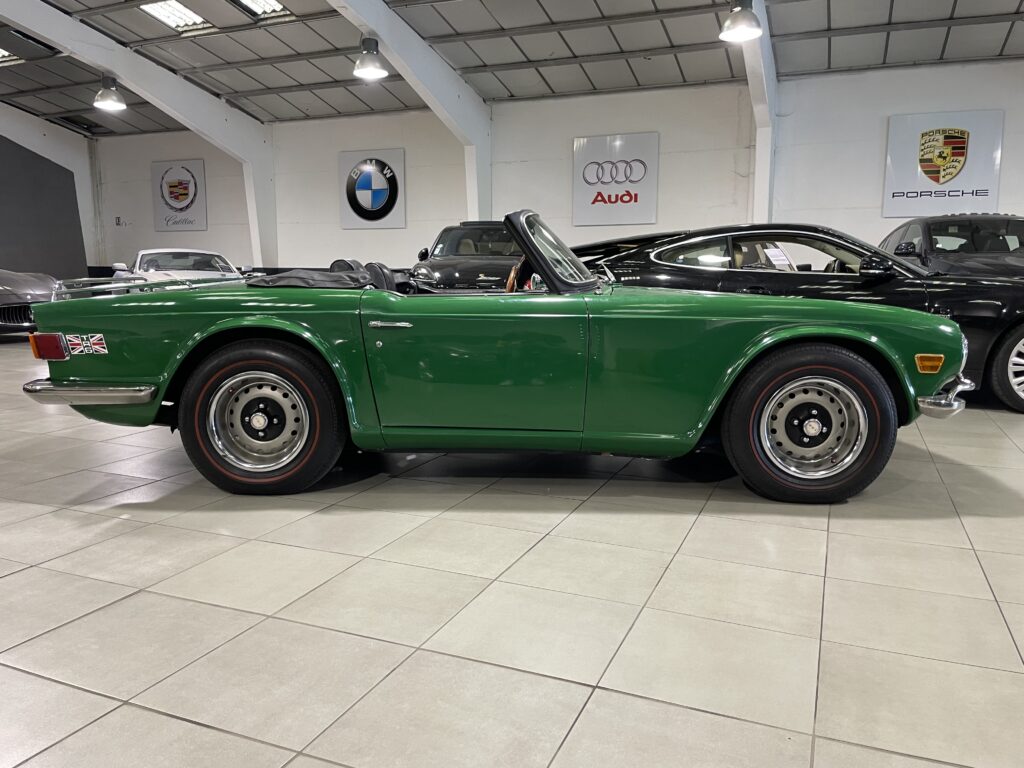 Profil droit - Triumph TR6