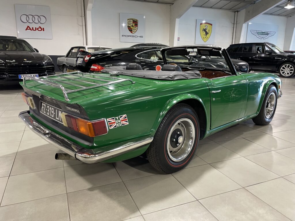 3/4 arrière droit - Triumph TR6